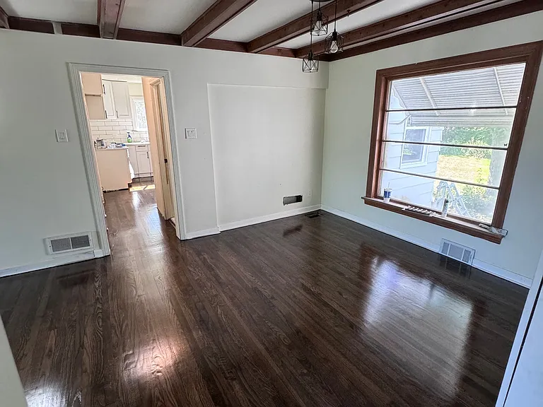 33 E Walnut Ave — Photo 3
