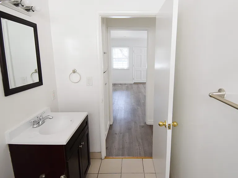 10385 Olympic Blvd — Photo 11