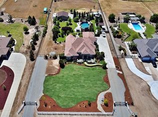 13115 E Falcon Meadow Ln, Clovis, CA