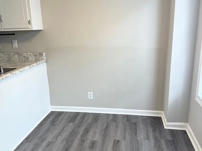1200 Carol Dr — Photo 7