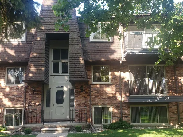 122 Riviera Dr, Saint Clair Shores, MI 48080