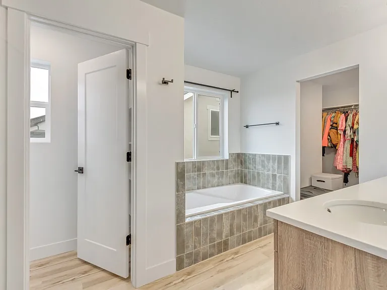 1457 W Russo Dr — Photo 24