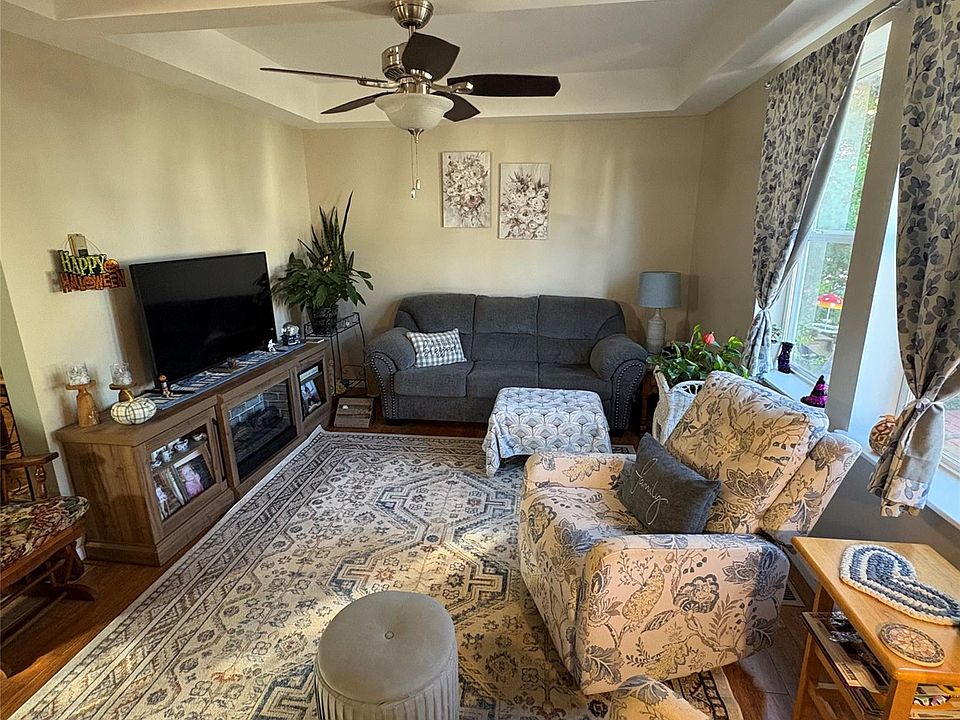421 Brown St, photo 7