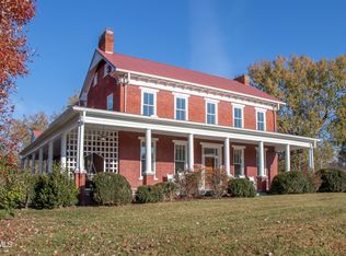 240 Maplehurst Ln, Bluff City, TN 37618