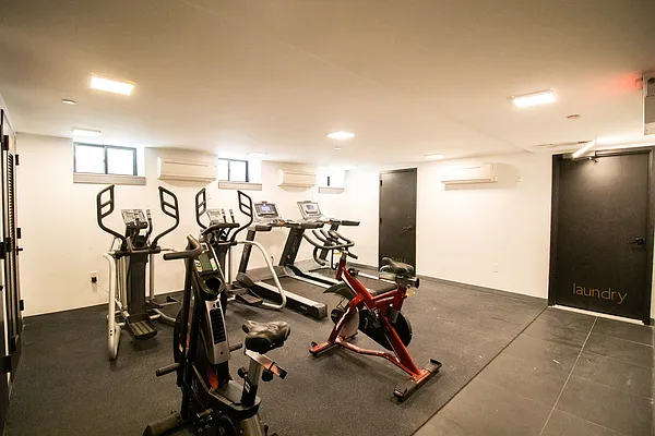 Rented by Hagstrom Management Inc | media 10