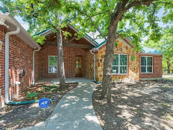 6373 Hidden Oaks Dr, Quinlan, TX 75474