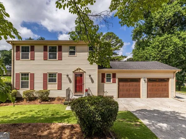 5678 Fern Creek Dr SW, Lilburn, GA 30047