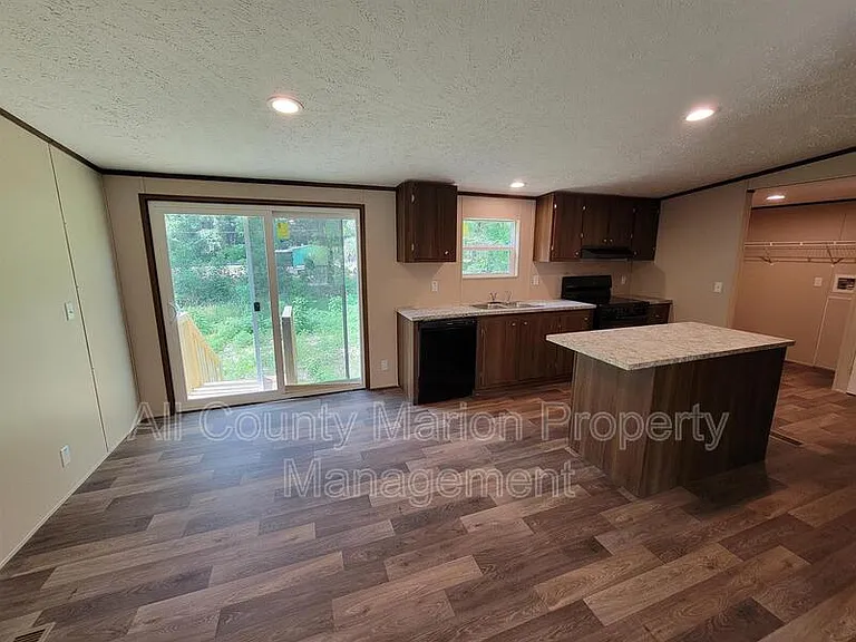 11392 NW 16th Pl — Photo 6