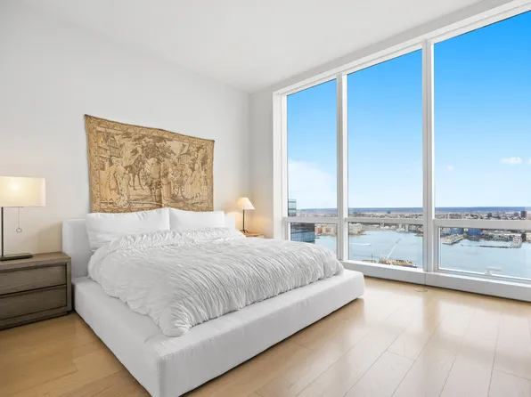 15 Hudson Yards image 9 of 35