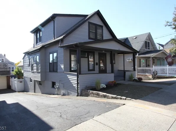 404 N 9th St, Prospect Park Boro, NJ 07508