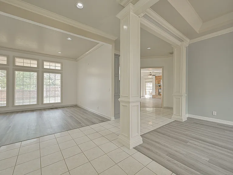 2424 Ashebury Way — Photo 6