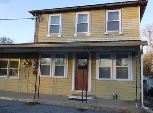 206 N Reamstown Rd APT B, Denver, PA 17517