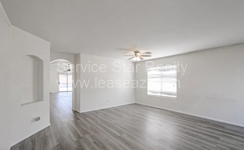 3 bed, 2.0 bath, 1591 sqft, $1,995 — Photo 2