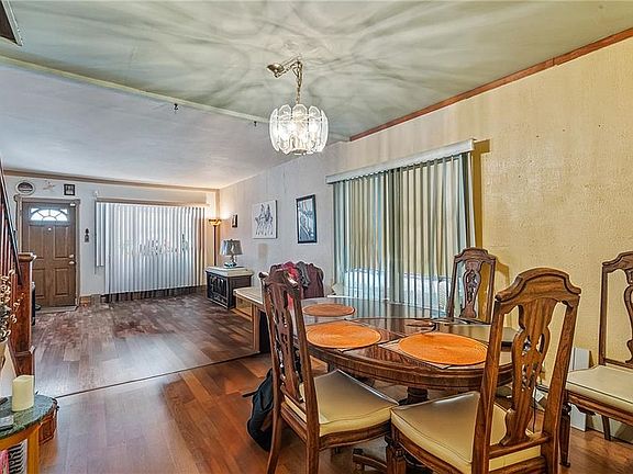 5th image of 2031 E 54th St