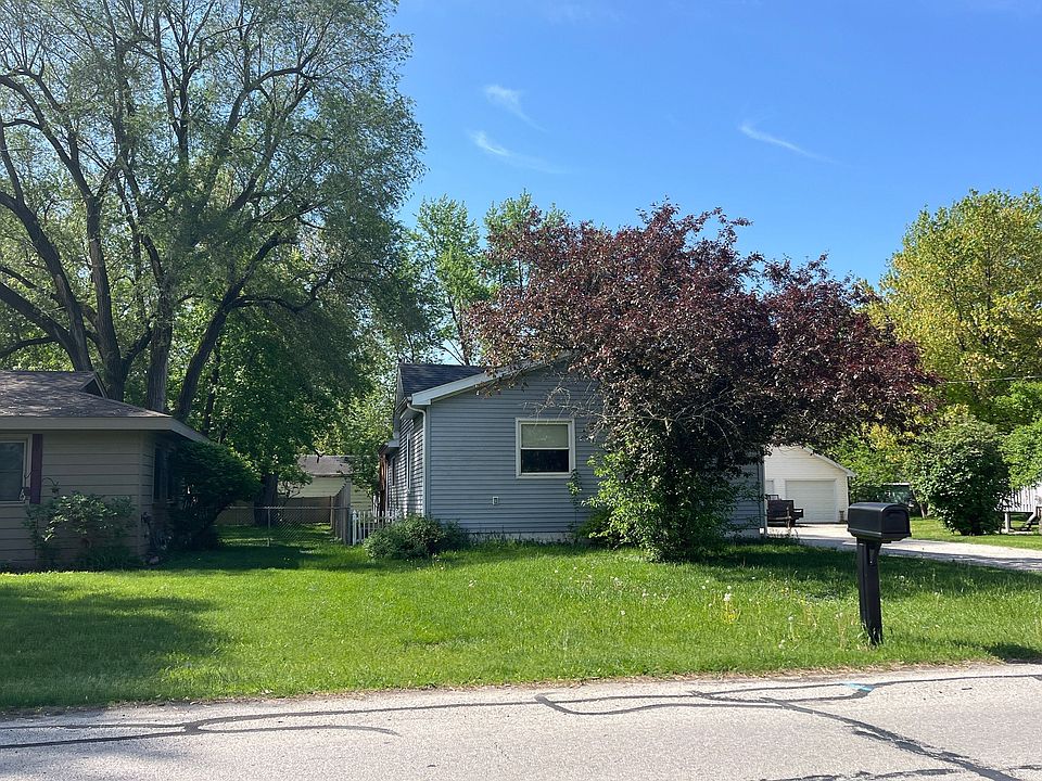 1045 E North St, Coal City, IL 60416 Zillow