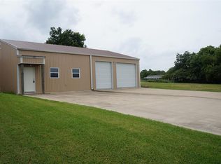 140 Fishermans Bend Dr, Pointblank, TX 77364