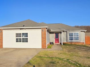 1877 Jade Rd, Springdale, AR 72764