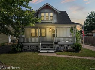 23123 E Thirteen Mile Rd, Saint Clair Shores, MI