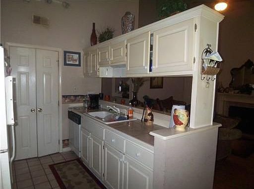 4th image of 4464 Unicorn Ln