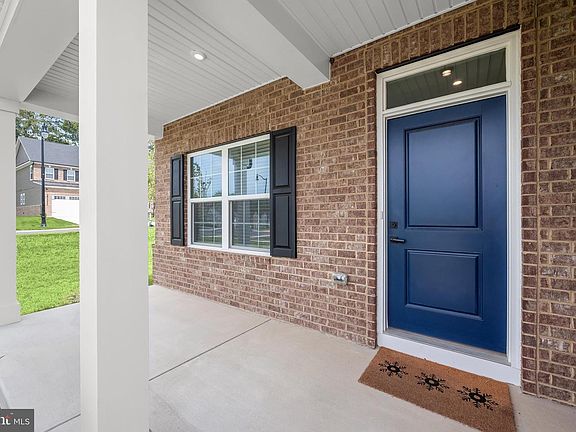 2nd image of 800 Moore Gate Way