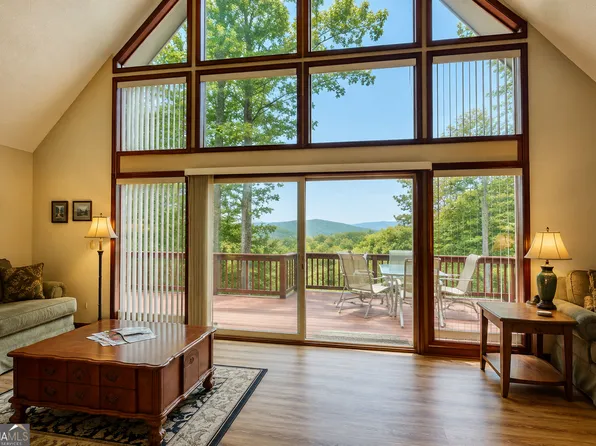 110 Ridge Dr, Ellijay, GA 30540