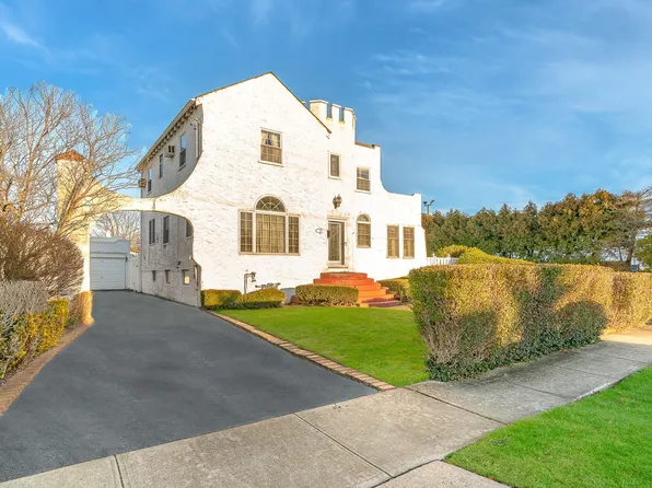 153 Lincoln Boulevard, Merrick, NY 11566