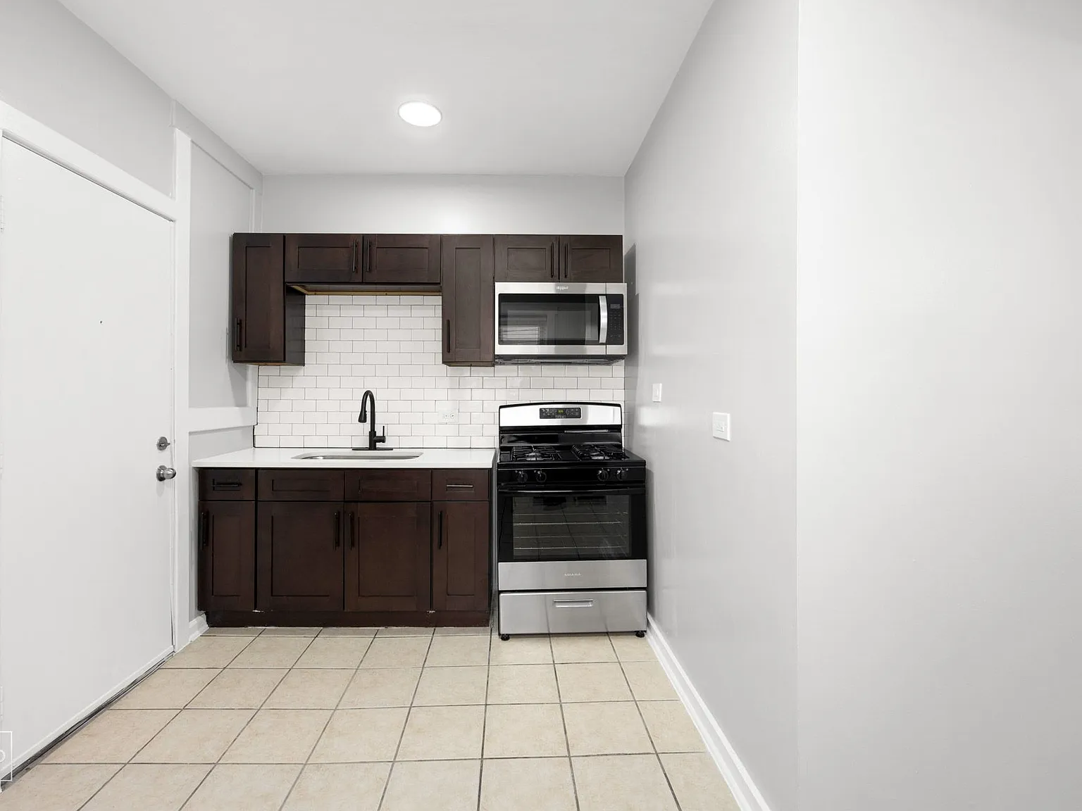 4720 S Drexel — Photo 4
