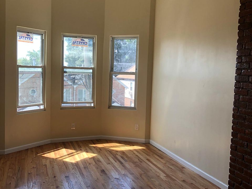 2nd image of 1423 121st St