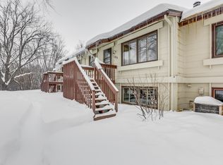 1376 Arden View Dr, Arden Hills, MN 55112