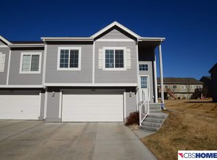 18942 L St, Omaha, NE 68135