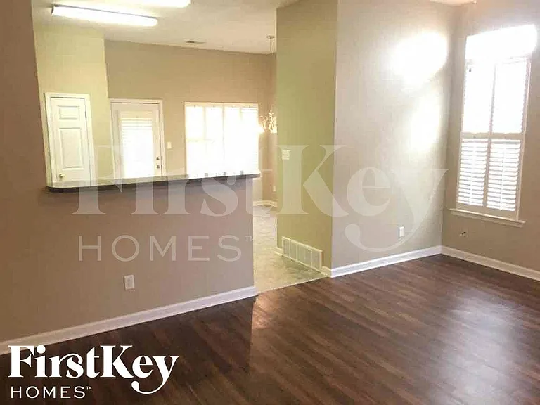 865 Abbey Grove Ln — Photo 5