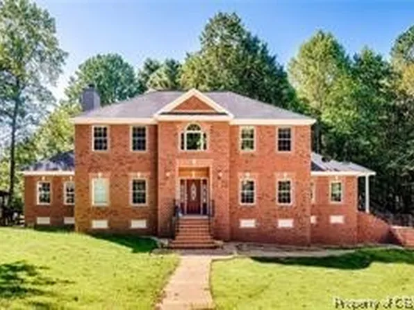 6092 Pear Field Ln, Gloucester, VA 23061