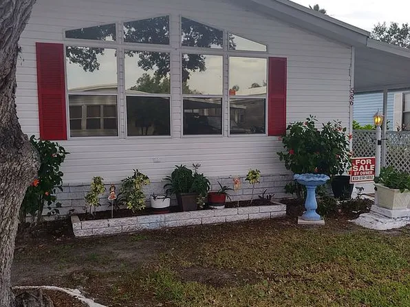 586 Sundrop Cir, Ruskin, FL 33570