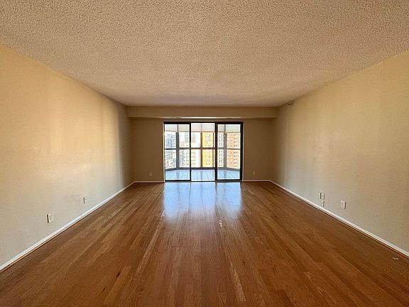 5th image of 1600 N Oak St APT 1533