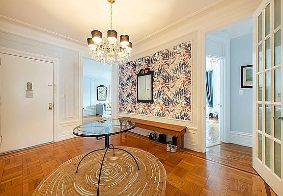 5th image of 230 W 79th St #91S