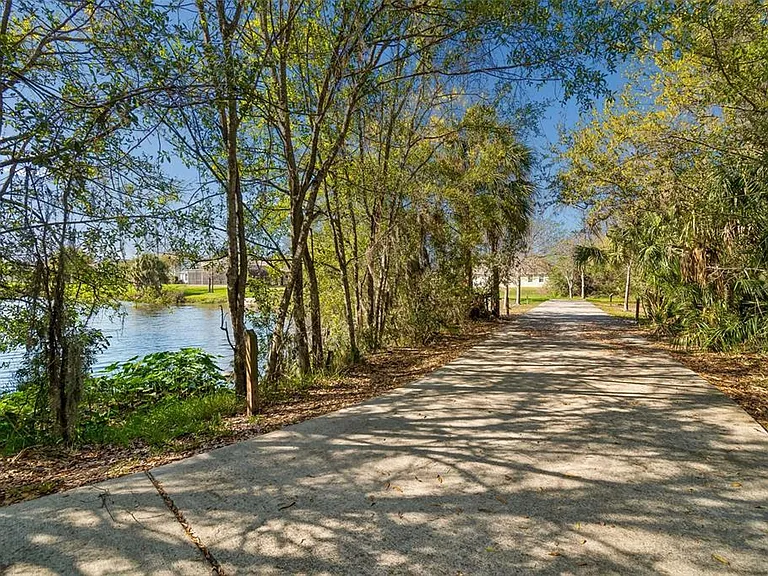 10687 Lake Montauk Dr — Photo 44