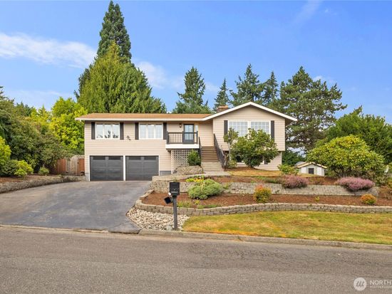 16851 105th Avenue NE, Bothell, WA 98011