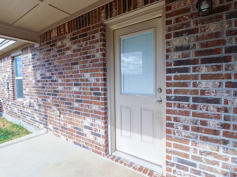 1914 Castroville Trl — Photo 22