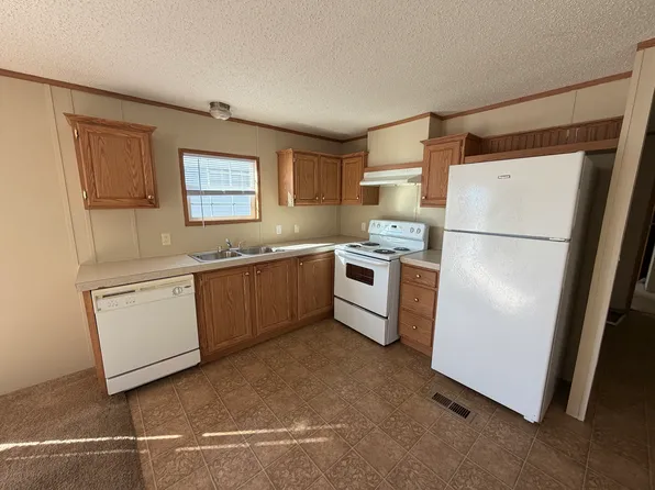 25503 Nuway Ave #203, Warren, MI 48091