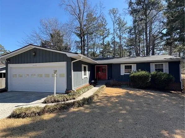 3422 Sweetwater Dr, Lawrenceville, GA 30044