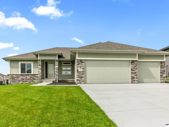 12630 Schirra St, Papillion, NE 68046