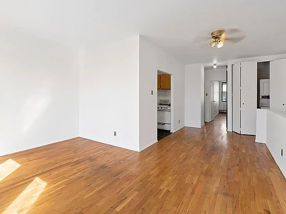4th image of 250 Columbia St #9E2