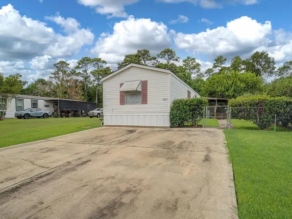 10007 Cedar Landing Dr, Baytown, TX 77521