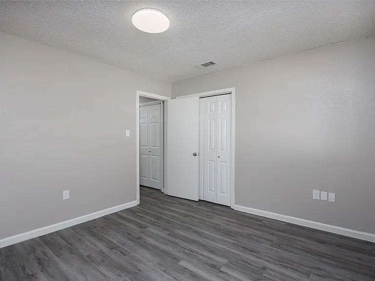 12023 Roddy Rd — Photo 8