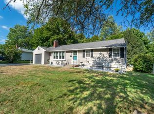 30 Oneida Ave, Worcester, MA 01606