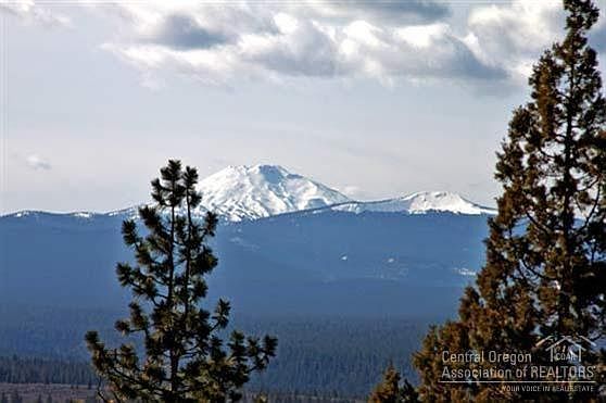 4th image of 2702 NW Three Sisters Dr