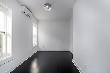 Rented by Imperial Property Advisers