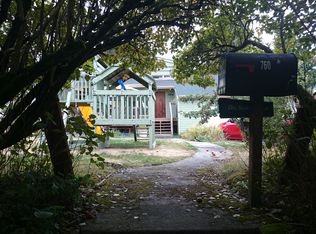 760 N 74th St, Seattle, WA 98103