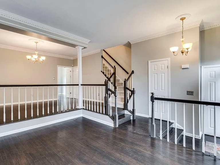 1232 Dartmouth Rd — Photo 6