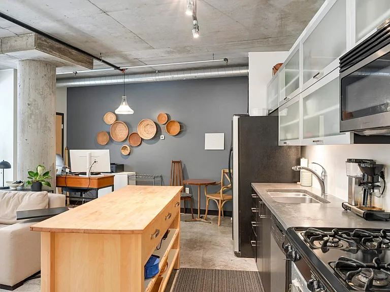 730 N 4th St #304 — Photo 14